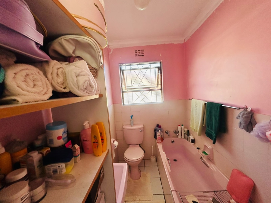 3 Bedroom Property for Sale in Amalinda Eastern Cape